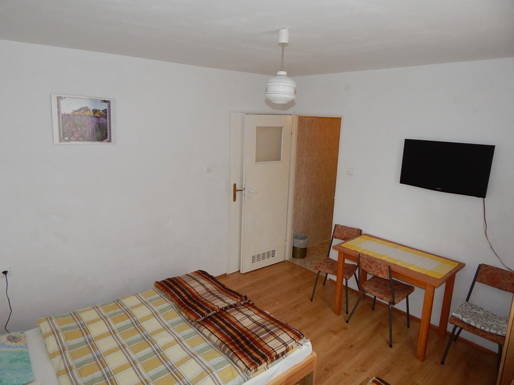 Apartament I Pokoje Aura Dom Wczasowy Darlowko Ngoại thất bức ảnh