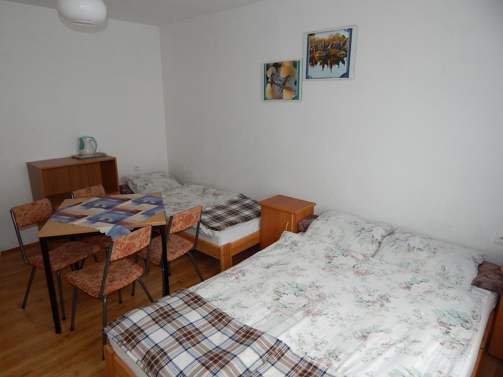 Apartament I Pokoje Aura Dom Wczasowy Darlowko Phòng bức ảnh